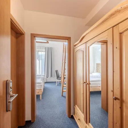 Marina Vltava Nelahozeves